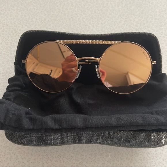 CHANEL Accessories - Chanel round mirror sunglasses